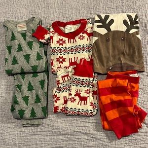 3 Hanna Andersson Christmas pajama sets size 8 130 deer, trees, snowflakes